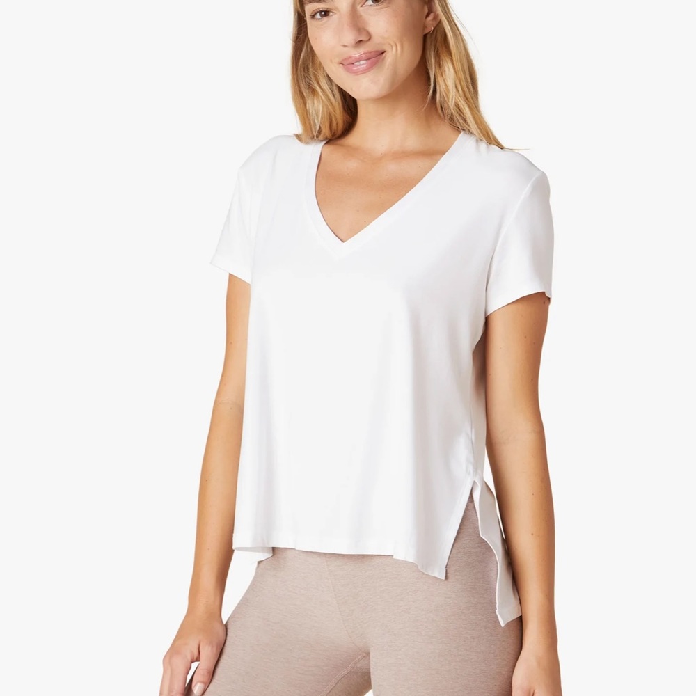 Beyond Yoga Featherweight Split Up Tee